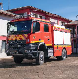 Cuerpo de Bomberos de Andacollo recibe nuevo carro de emergencias