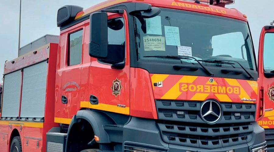 Bomberos celebraron su cumpleaños y llegada de un flamante carro