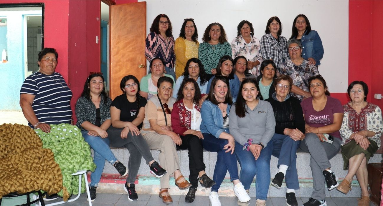 Socias del Centro de Madres Las Brisas presentaron hermosos trabajos